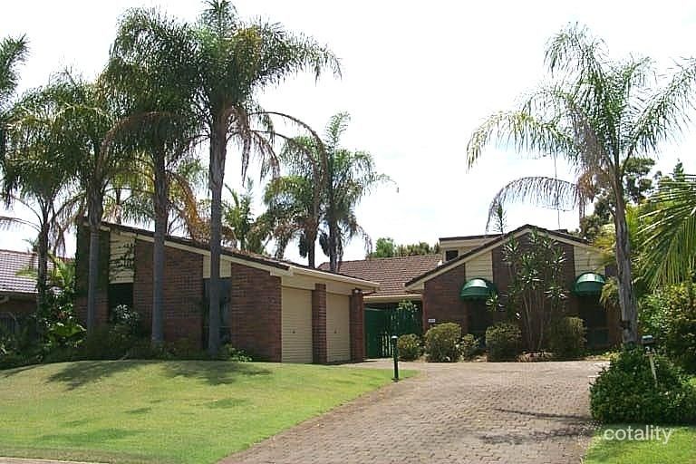 4 Mardella Ct, Mermaid Waters, QLD 4218