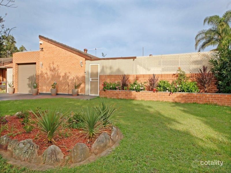 9 Cotula Pl, Macquarie Fields, NSW 2564