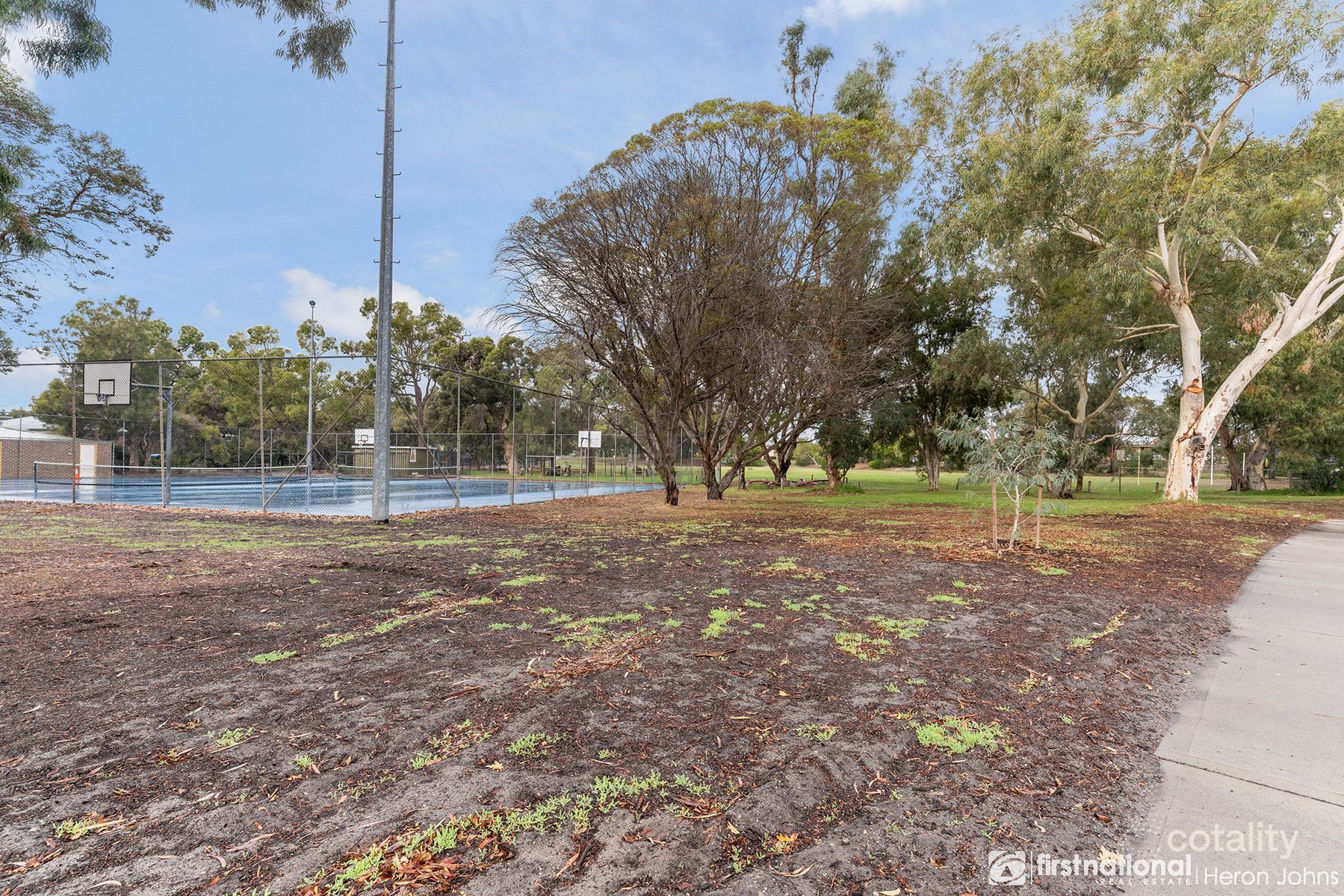 49 Calley Dr, Leeming, WA 6149