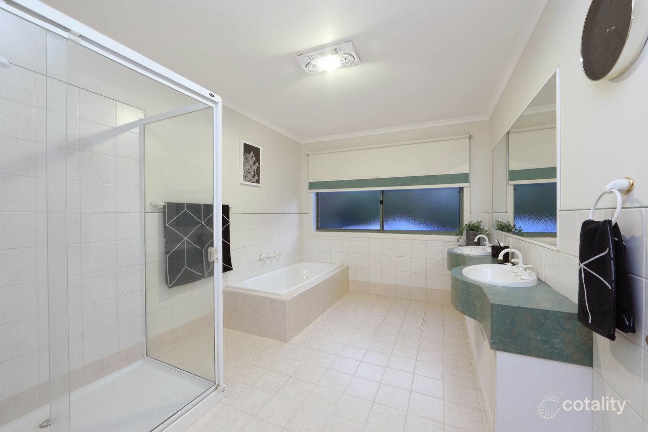 9 The Strand, Lysterfield, VIC 3156