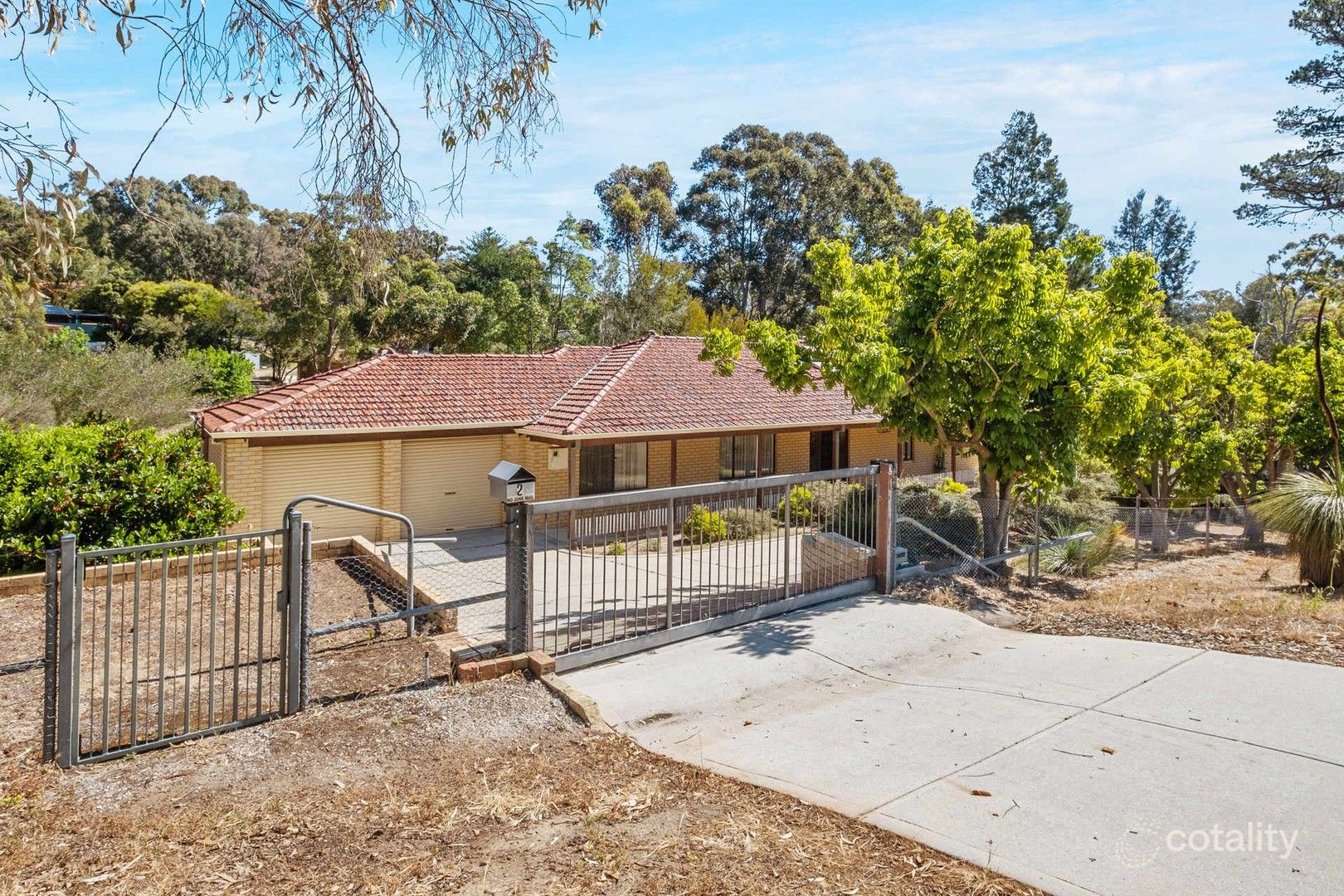 2 Camfield Rd, Darlington, WA 6070