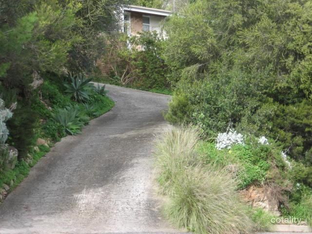 8 Fulton Cres, Glen Osmond, SA 5064