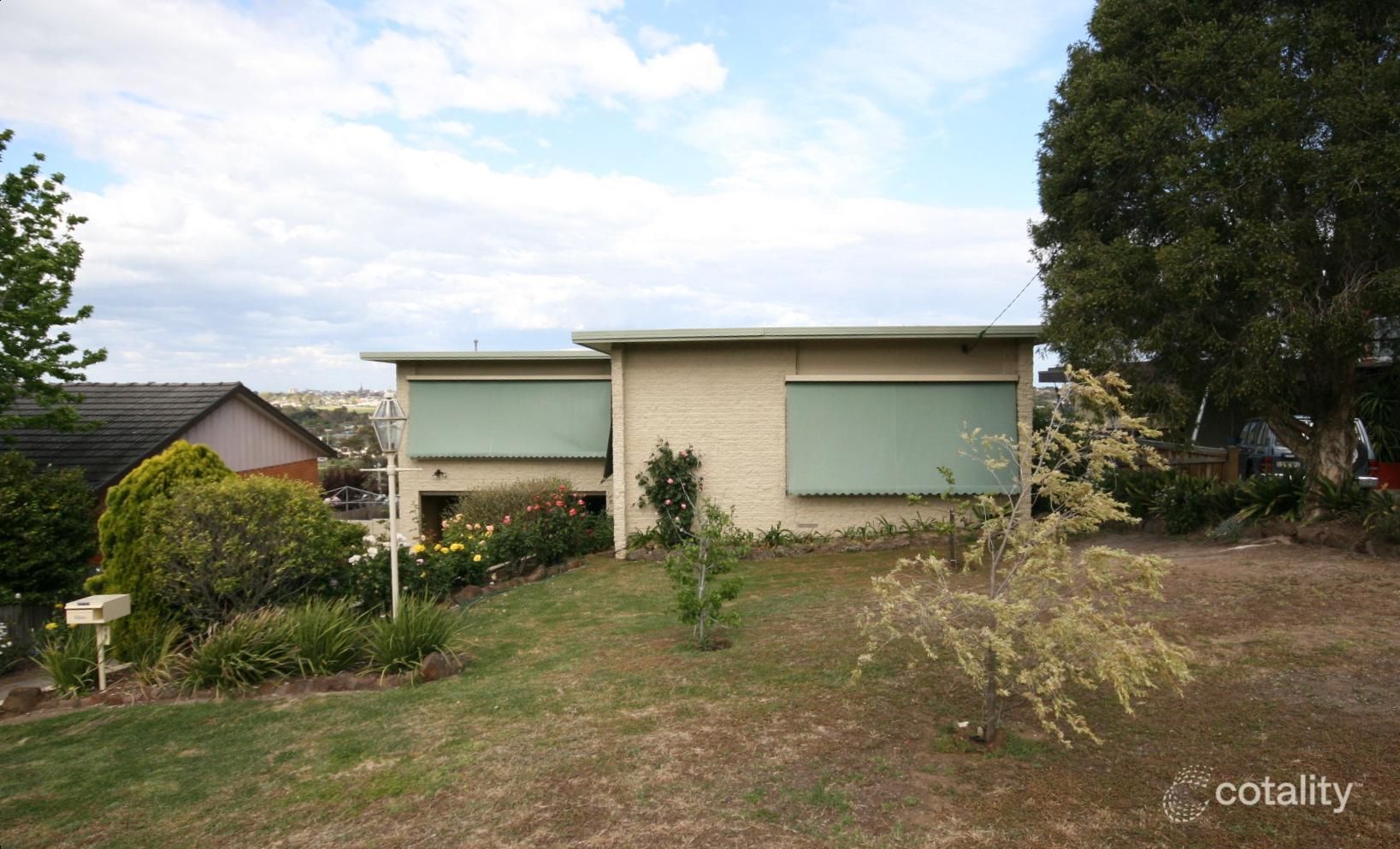 15 Linton Lane, Highton, VIC 3216