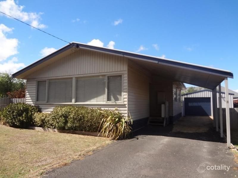 11 Grauers Rd, Allansford, VIC 3277