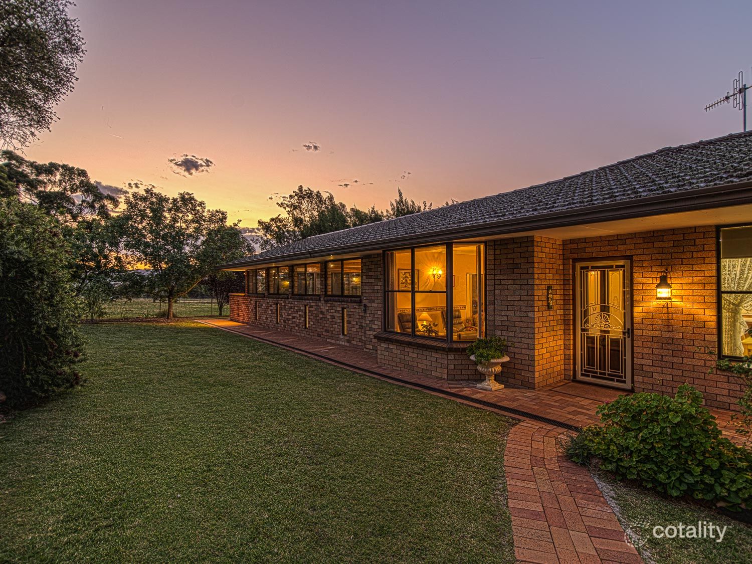 120 Rocky Waterhole Rd, Mount Frome, NSW 2850