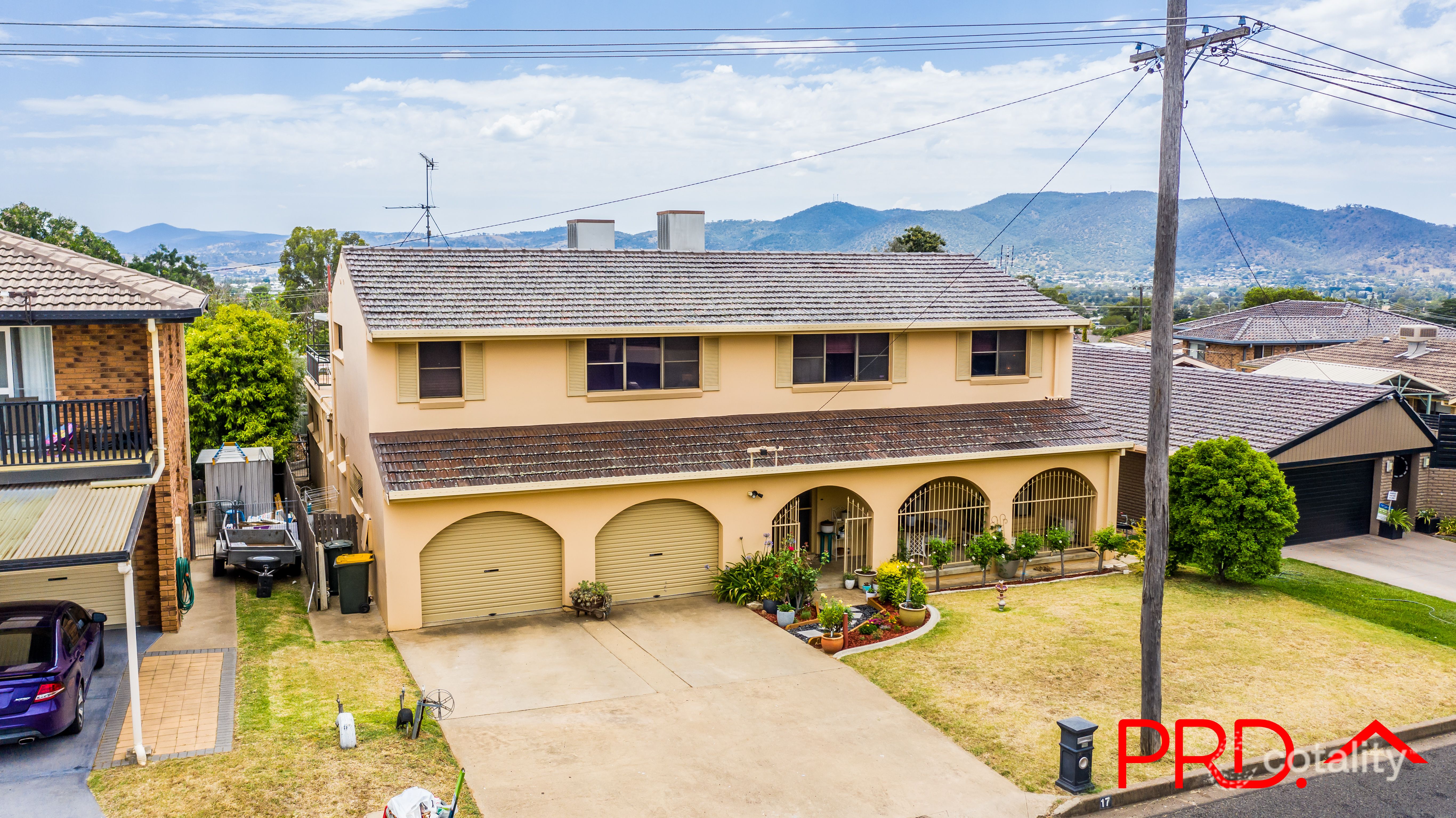 17 Amaroo Rd, Hillvue, NSW 2340