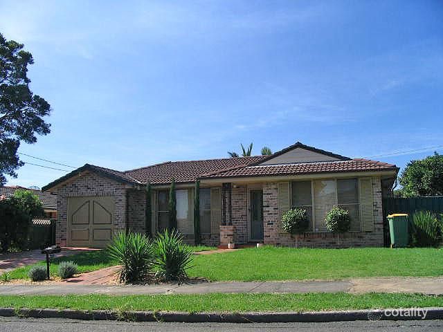 7 Wolli Pl, Greenacre, NSW 2190