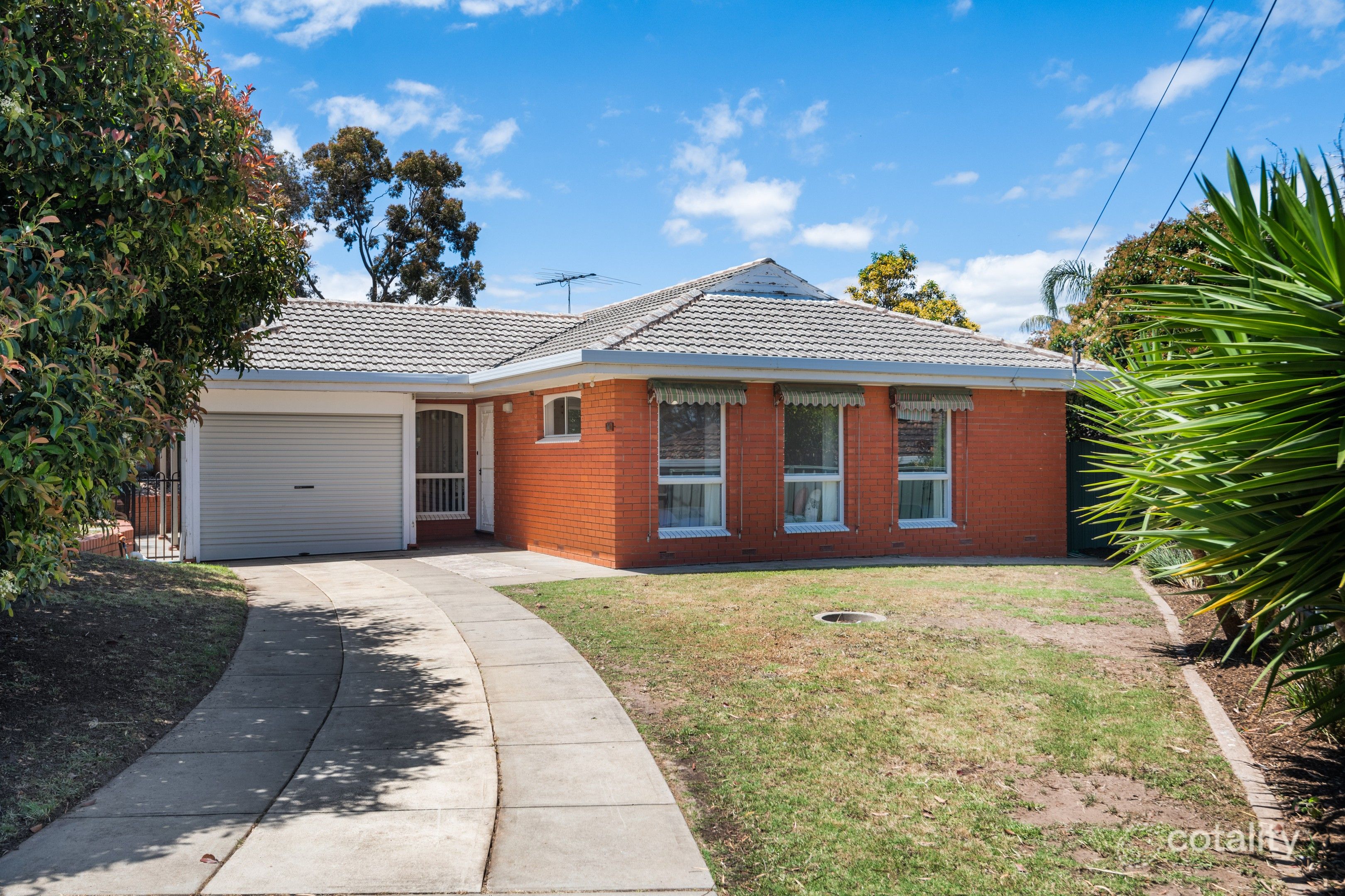 14 Higgins St, Hackham, SA 5163
