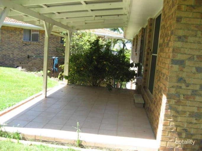 4 Kumbellin Glen, Ocean Shores, NSW 2483