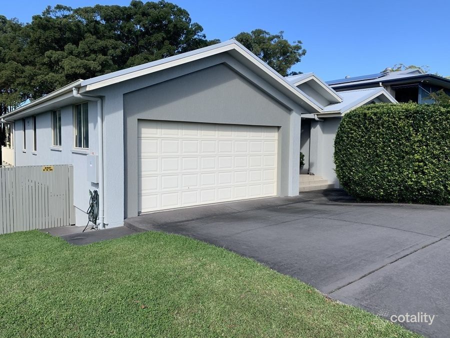 9 Glen Ct, Black Head, NSW 2430