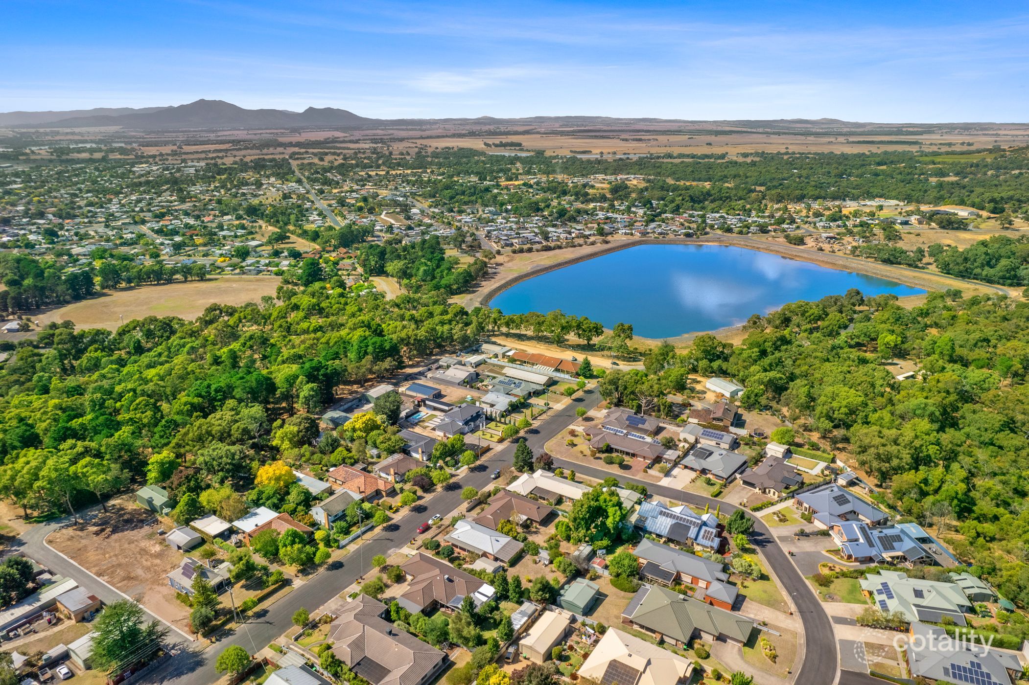 10 Blackie Ave, Ararat, VIC 3377