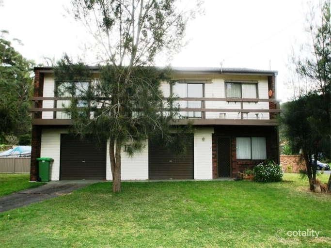 2 The Broadwaters, Tascott, NSW 2250
