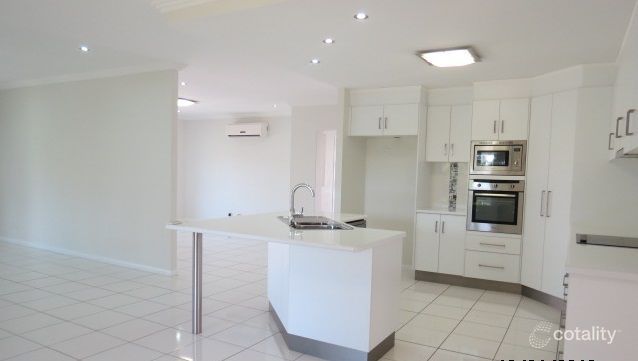 28 Wright St, Emerald, QLD 4720