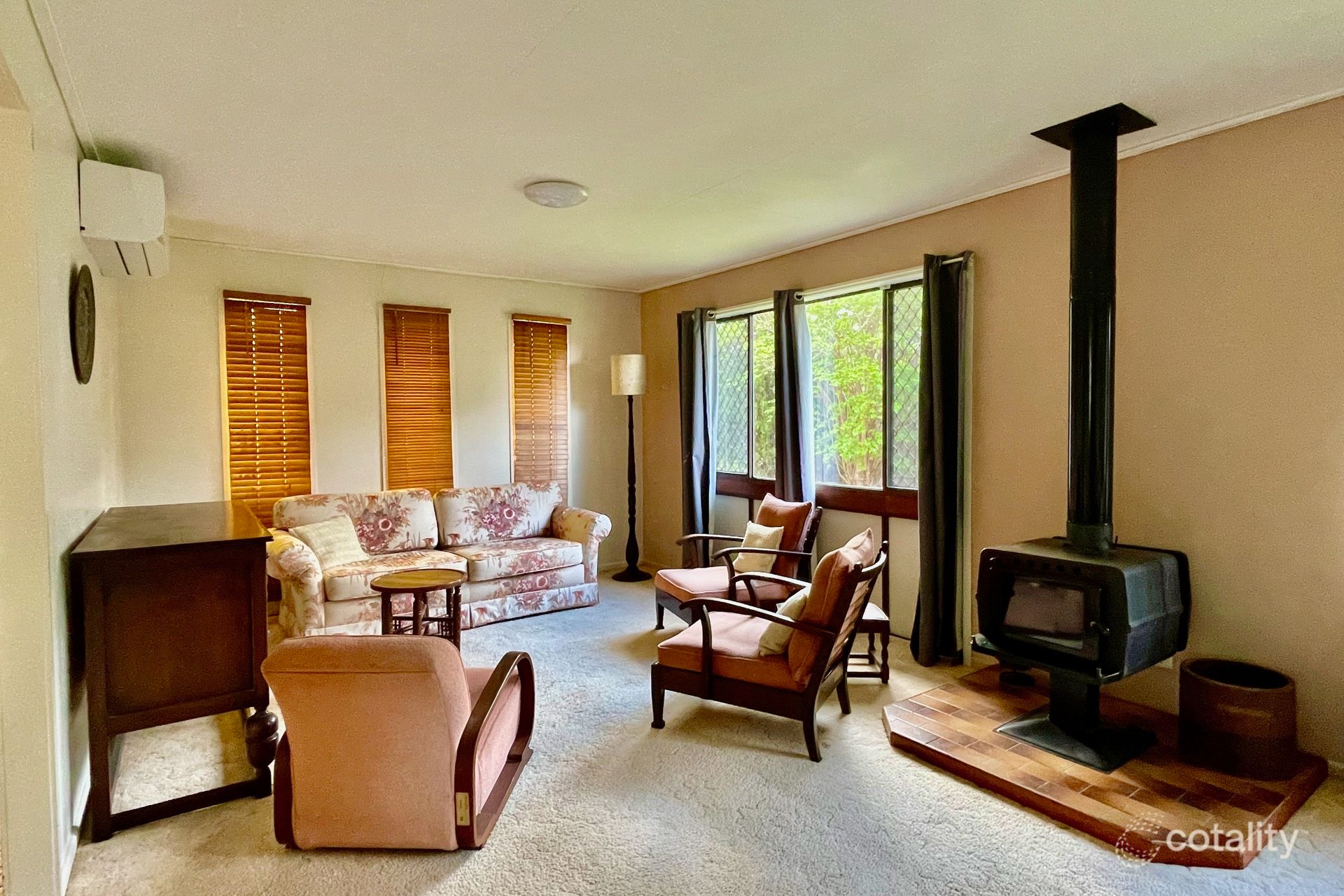 11 Herbert St, Allora, QLD 4362