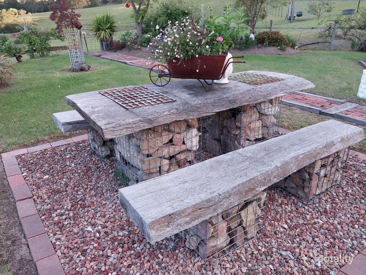 9 Box Cl, Bega, NSW 2550