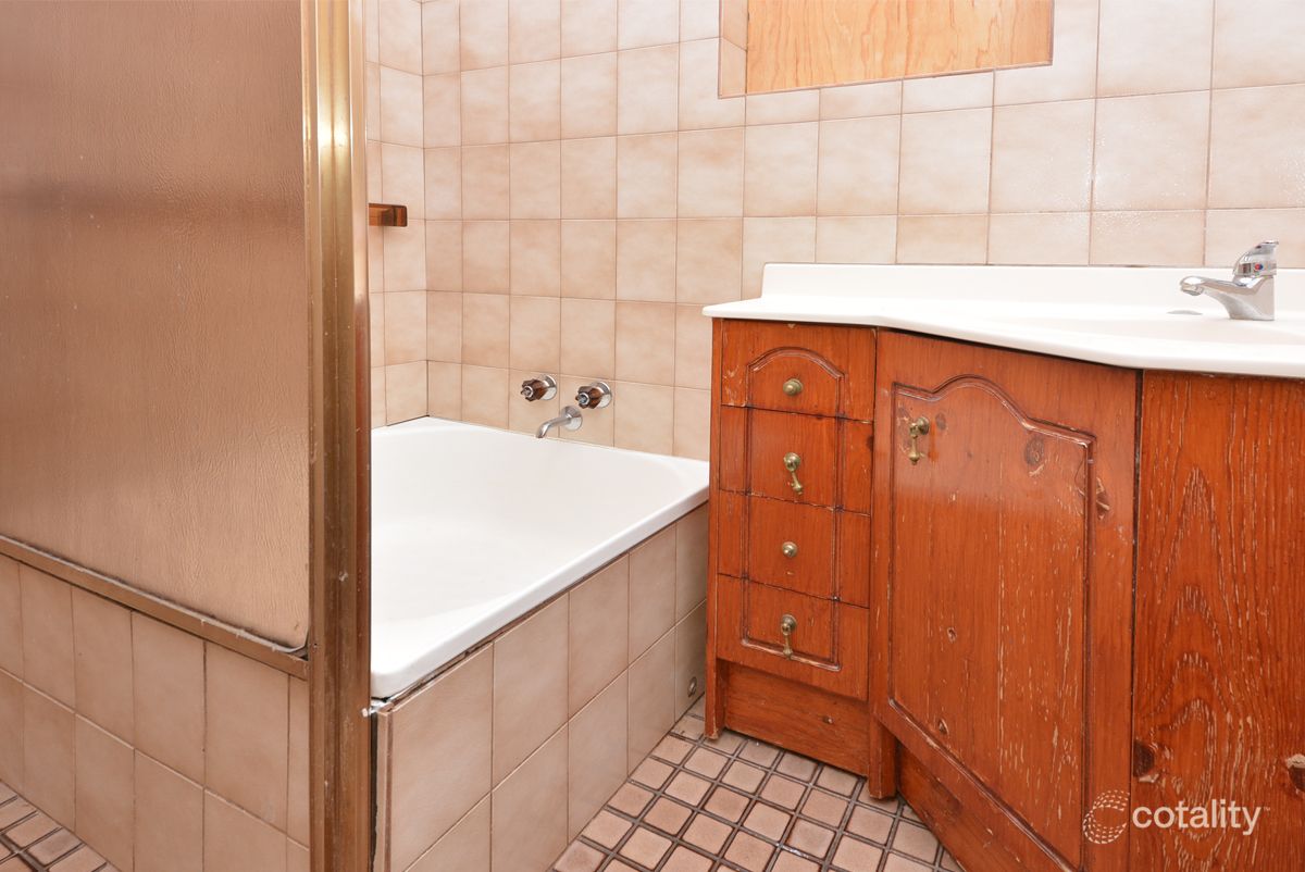 18 Mcconville St, Whyalla Playford, SA 5600