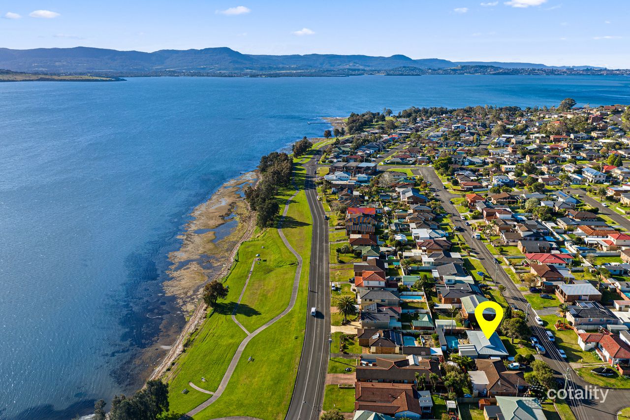 32 Lawrence Ave, Mount Warrigal, NSW 2528