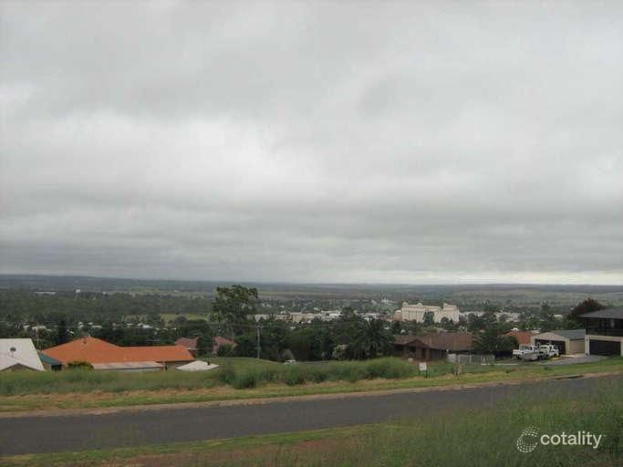 10 Freeman Ct, Kingaroy, QLD 4610