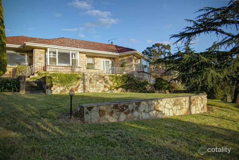 2 Crompton Dr, Wattle Park, SA 5066