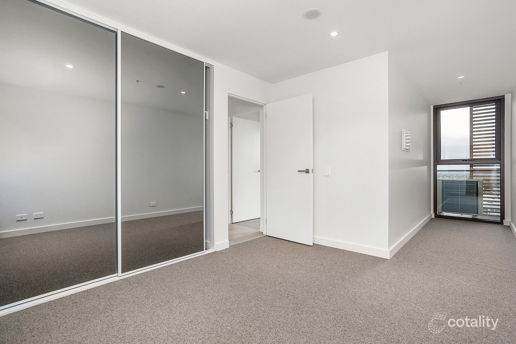 312/5 Elgar Ct, Doncaster, VIC 3108