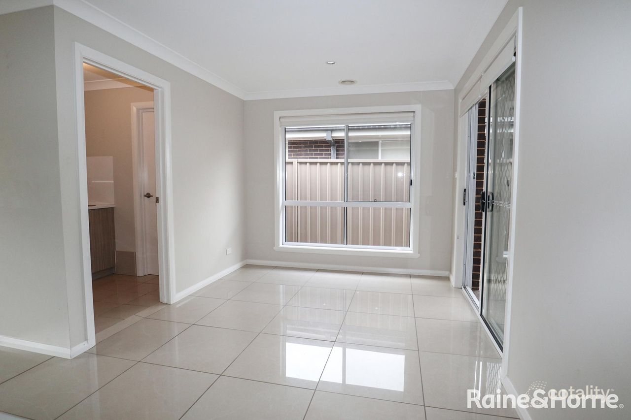 76 Messenger Ave, Boorooma, NSW 2650