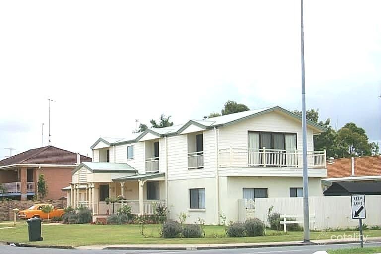 219 Sunshine Bvd, Mermaid Waters, QLD 4218