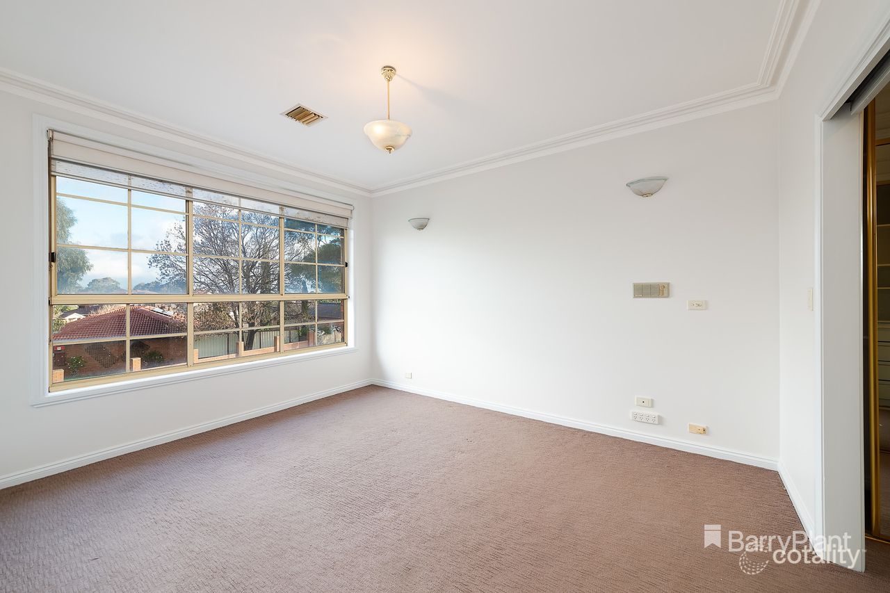 6 Nicholson Cres, Meadow Heights, VIC 3048