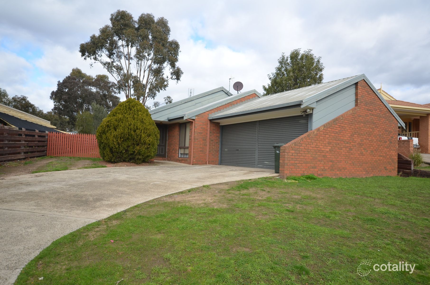 6 Benjamin Ct, Spring Gully, VIC 3550