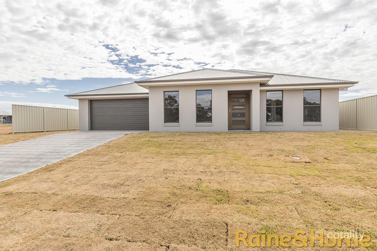 11 Turon Cres, Dubbo, NSW 2830