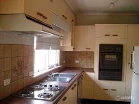 10 Kinred St, Tumut, NSW 2720