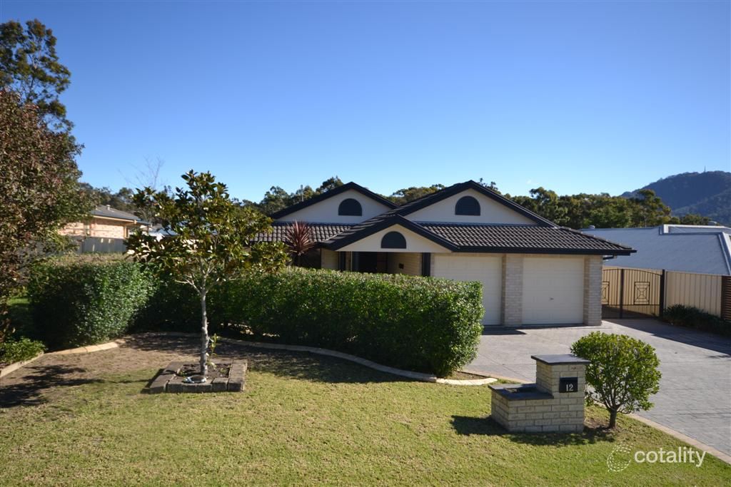 12 Freesia Cres, Bomaderry, NSW 2541