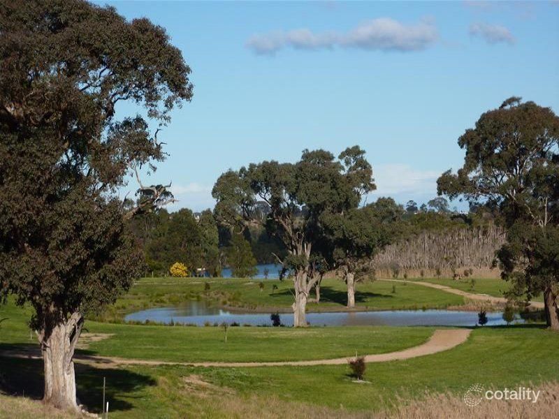 33 Lorimer Dr, Eastwood, VIC 3875