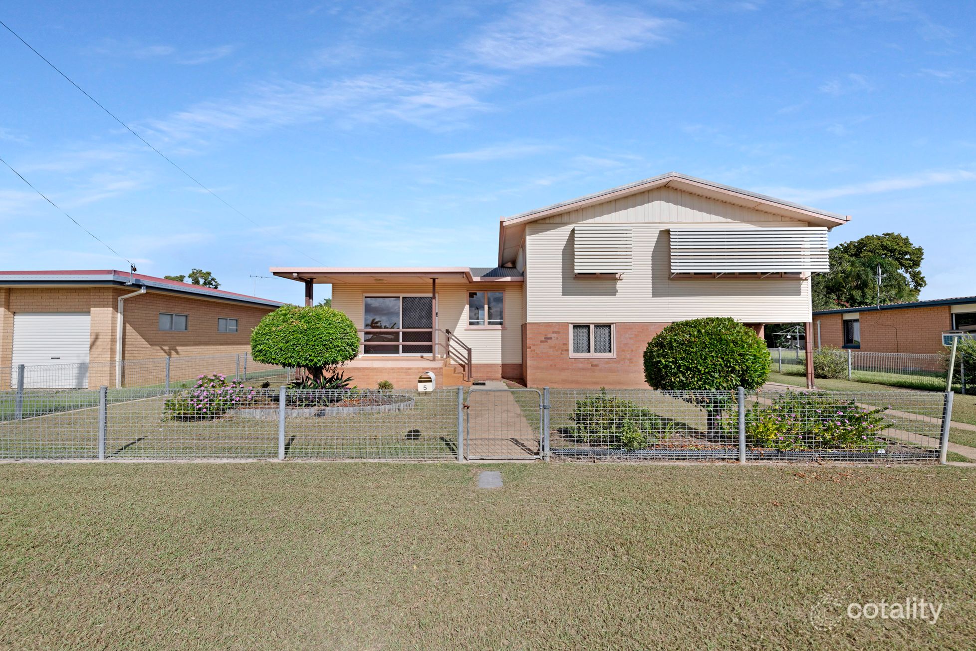 5 Walsh St, Walkervale, QLD 4670