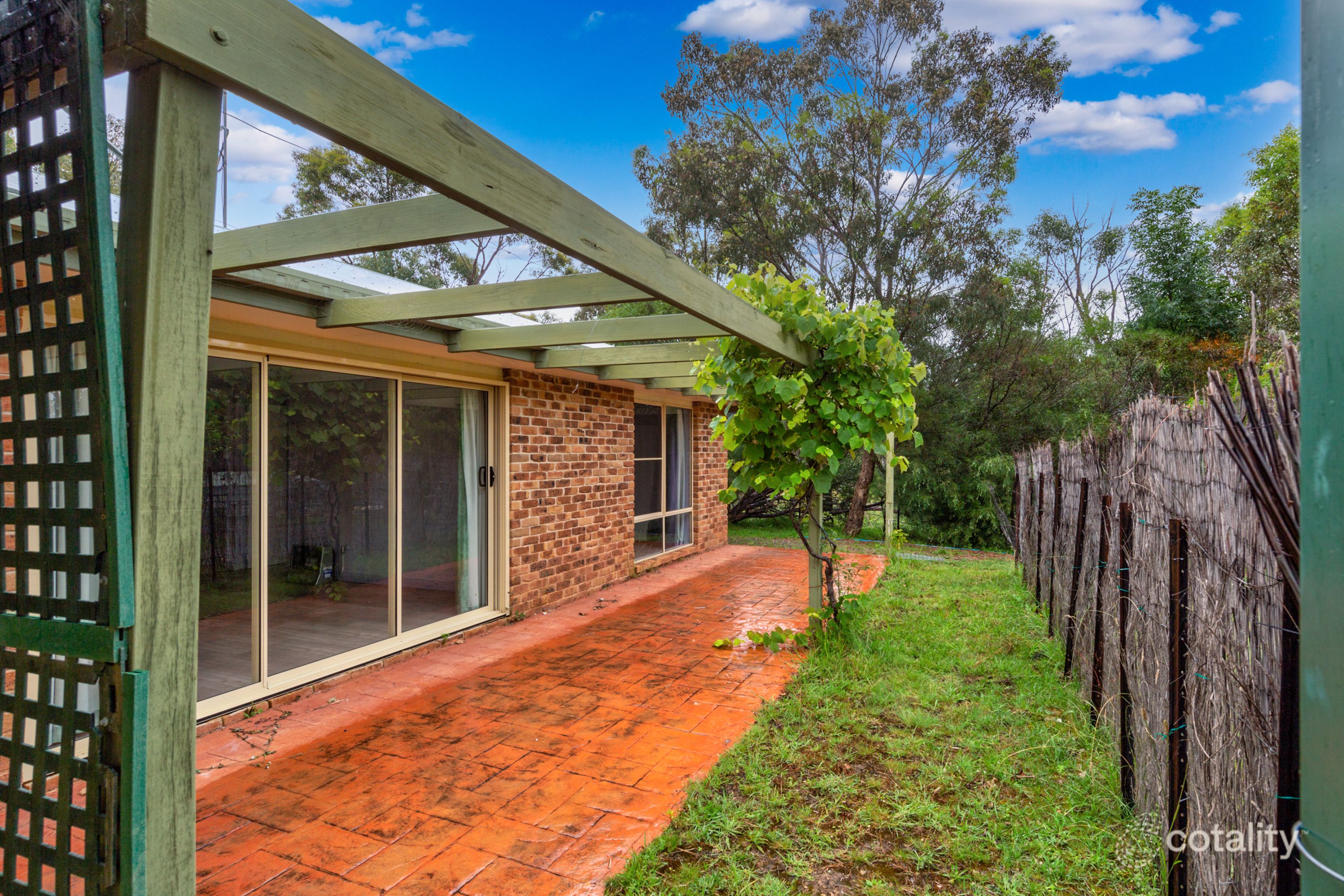 16 Knox Cl, Carwoola, NSW 2620