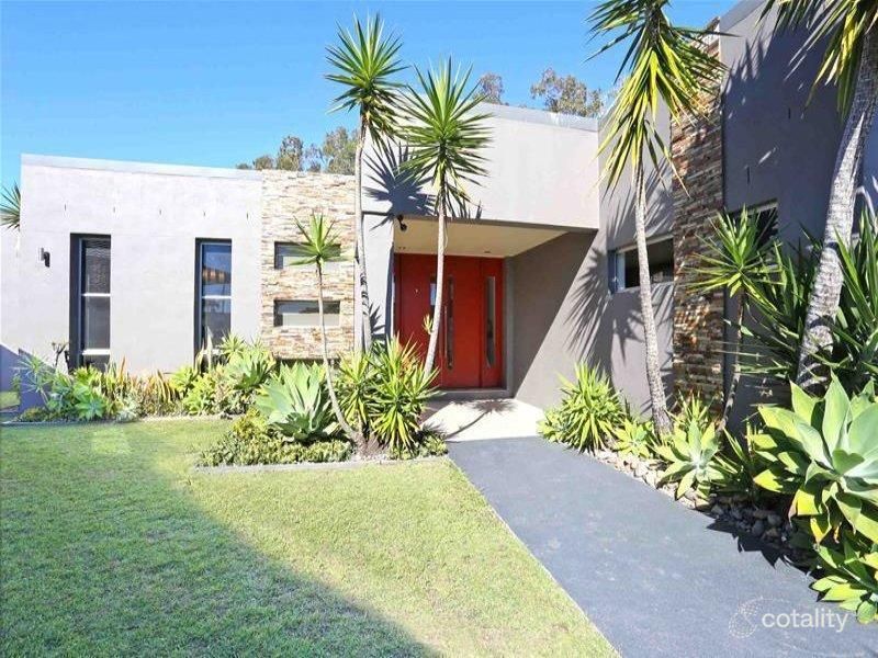 9 Tom Thumb Pl, Yamba, NSW 2464