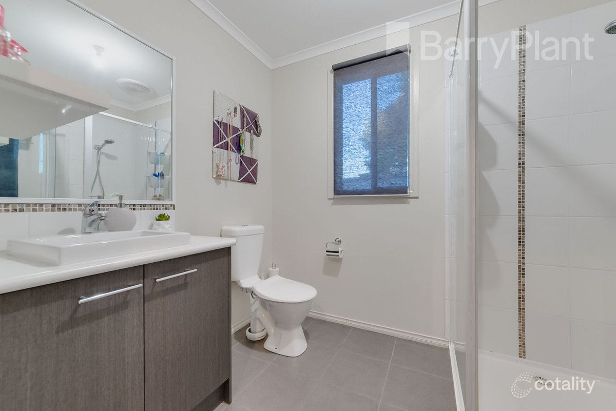 2 Salvia Ave, Pakenham, VIC 3810
