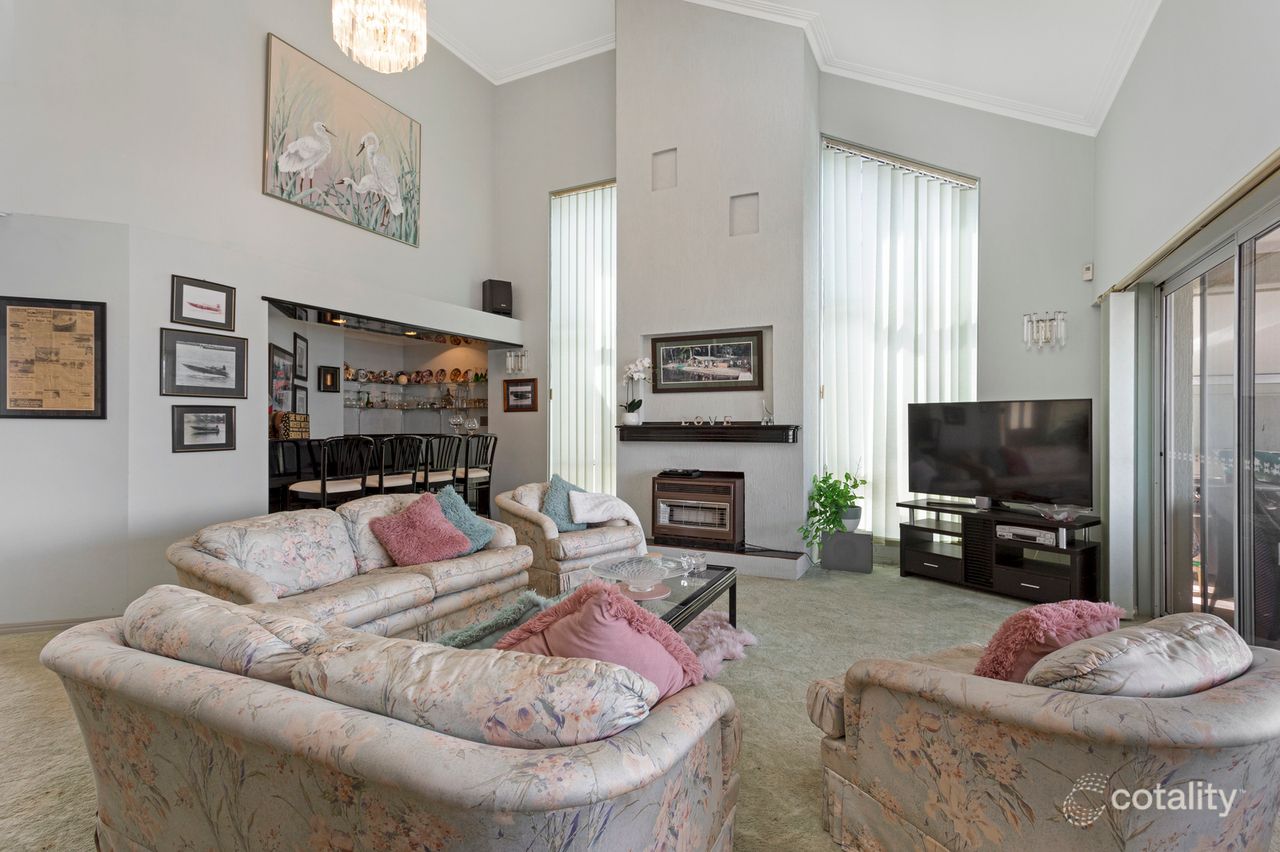 22 Delungra St, Broadbeach Waters, QLD 4218