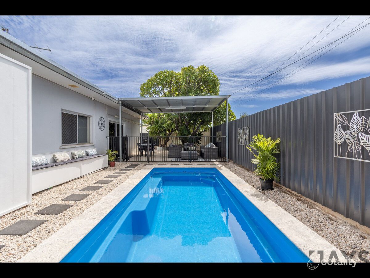 43 East St, Mornington, QLD 4825