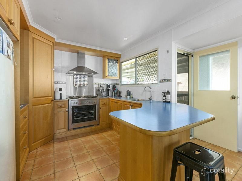 33 Glading St, Manly West, QLD 4179