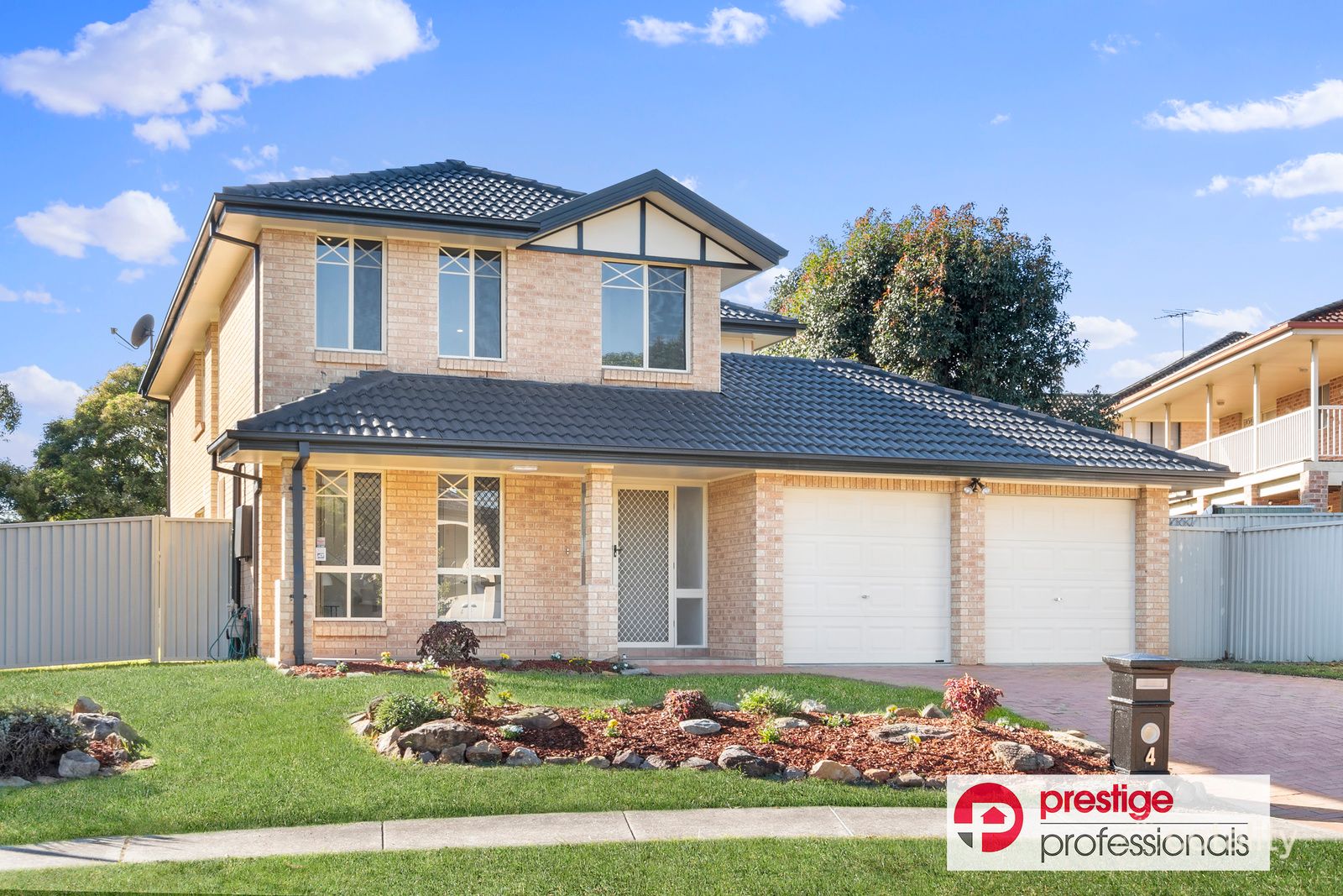 4 Orlando Cres, Voyager Point, NSW 2172
