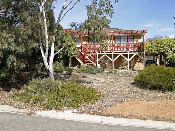 10 Nangle Pl, Giralang, ACT 2617