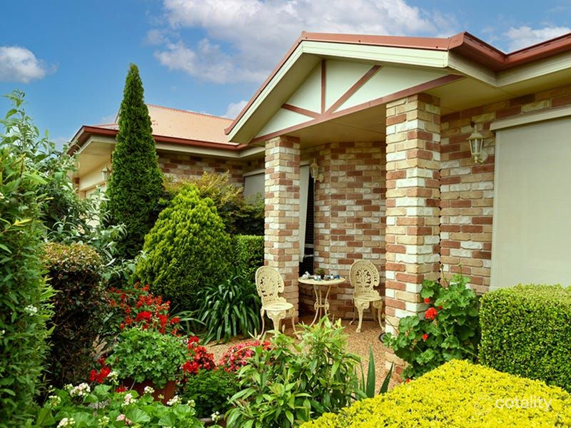 11 Smythe Dr, Highfields, QLD 4352