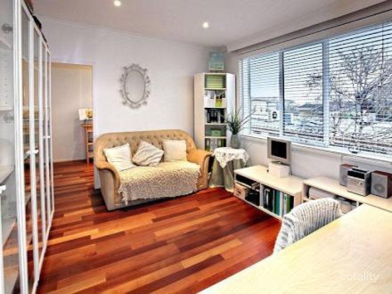 9/26 Pine Ave, Elwood, VIC 3184