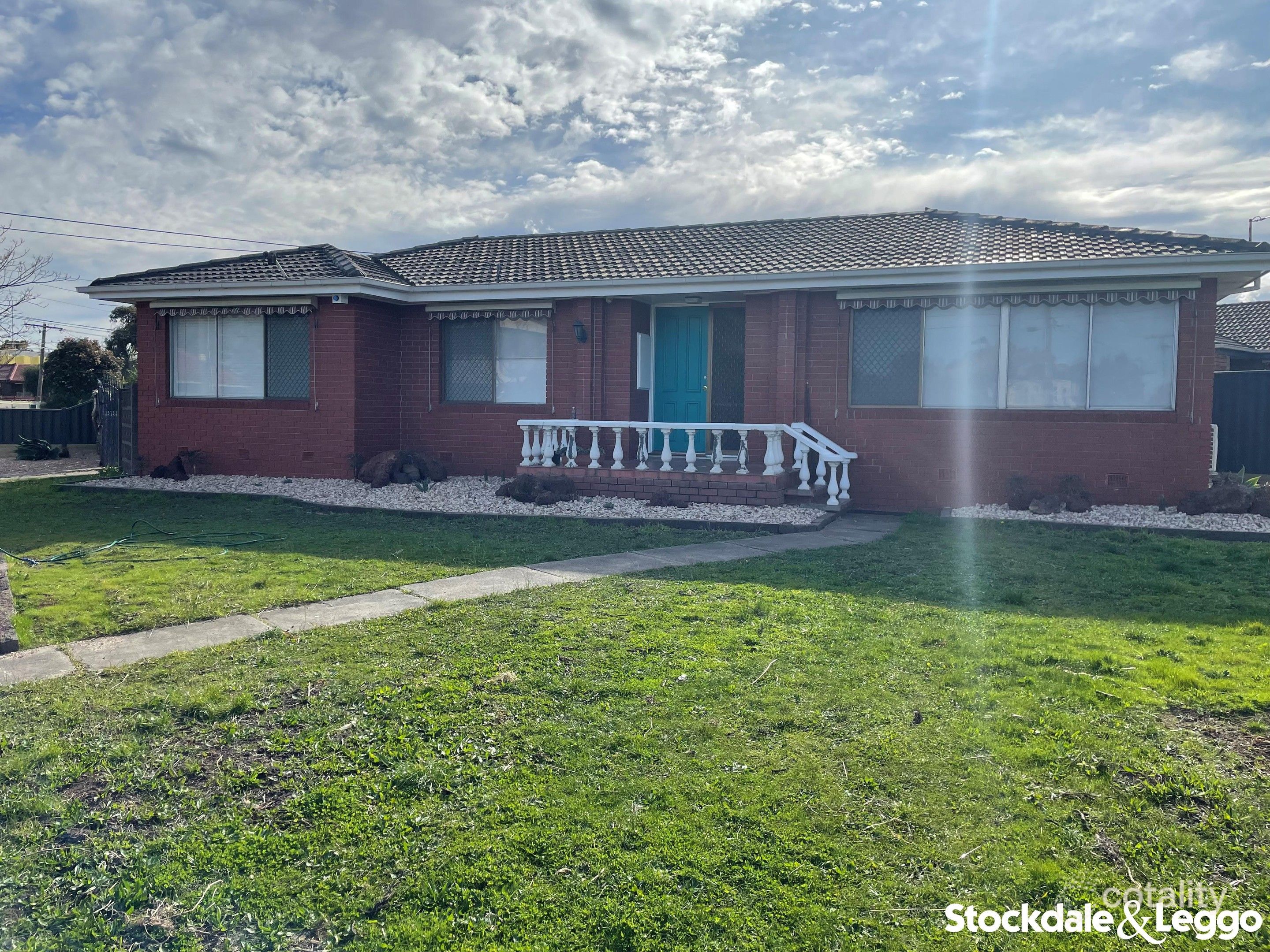 1 Briar Cl, Gladstone Park, VIC 3043
