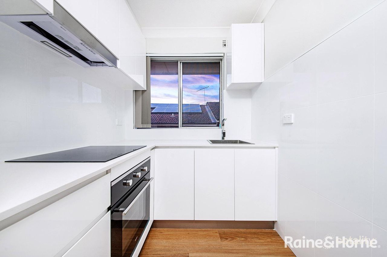 4/106 Longfield St, Cabramatta, NSW 2166