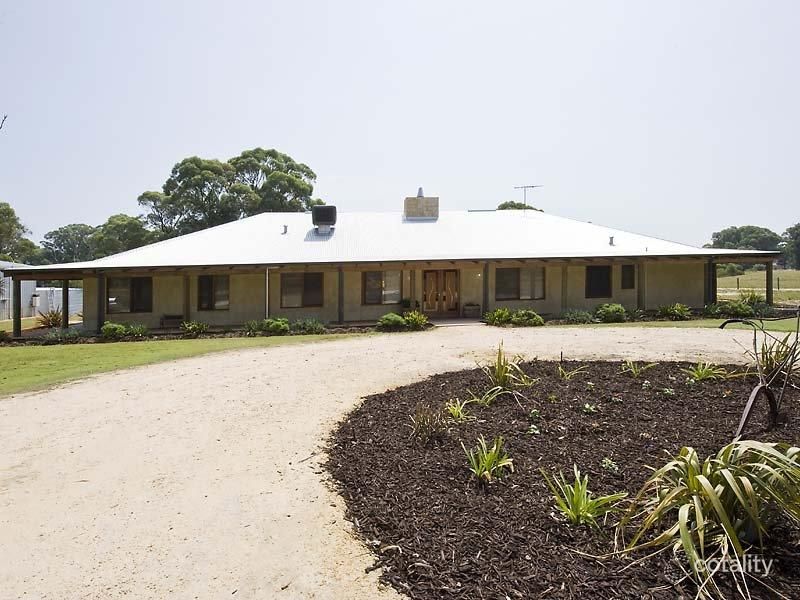 97 Winery Dr, Karnup, WA 6176
