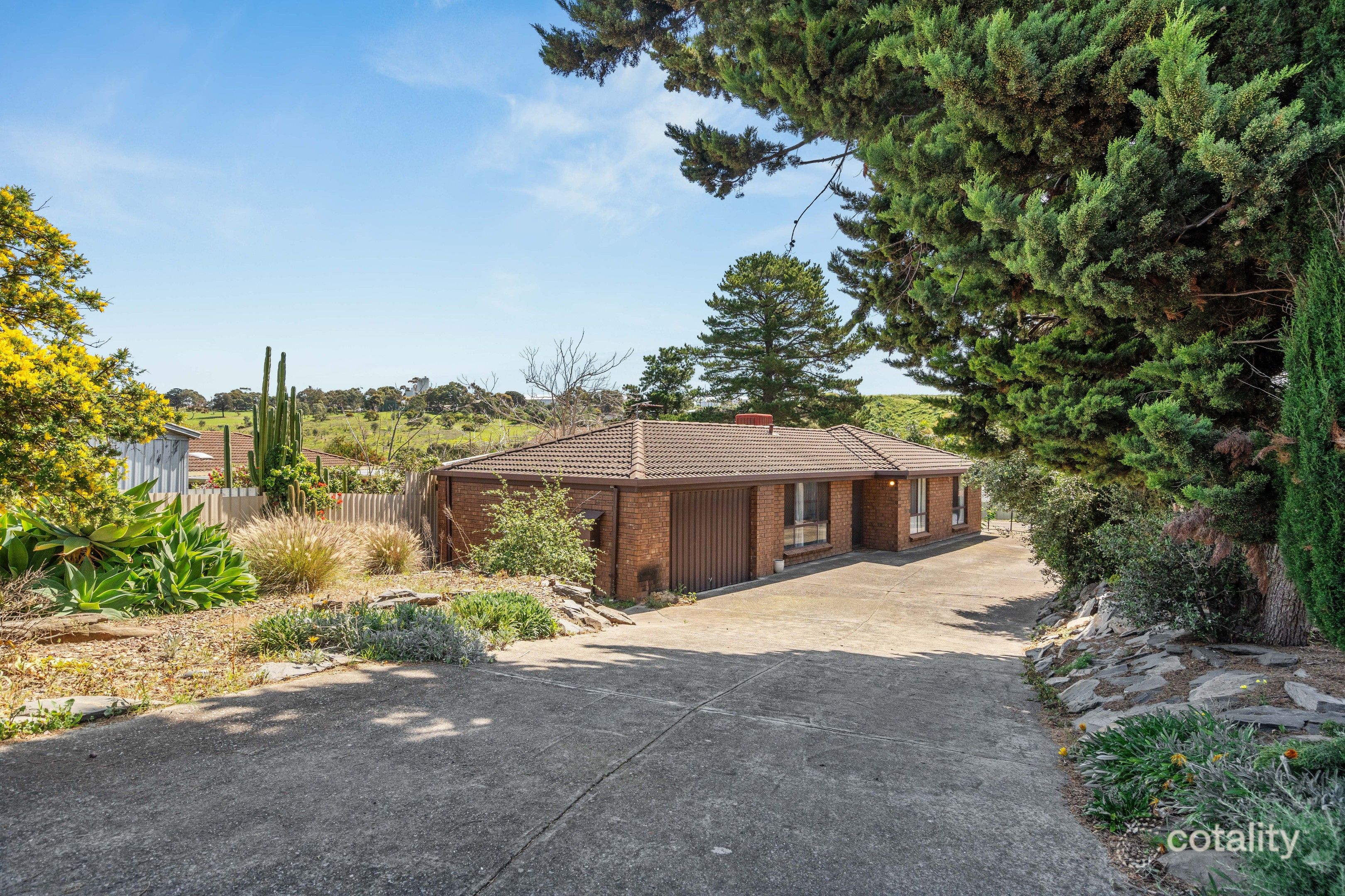 7 Emmanuel Ct, Christie Downs, SA 5164