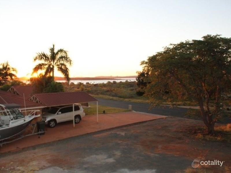 11 Portland Cres, Dampier, WA 6713