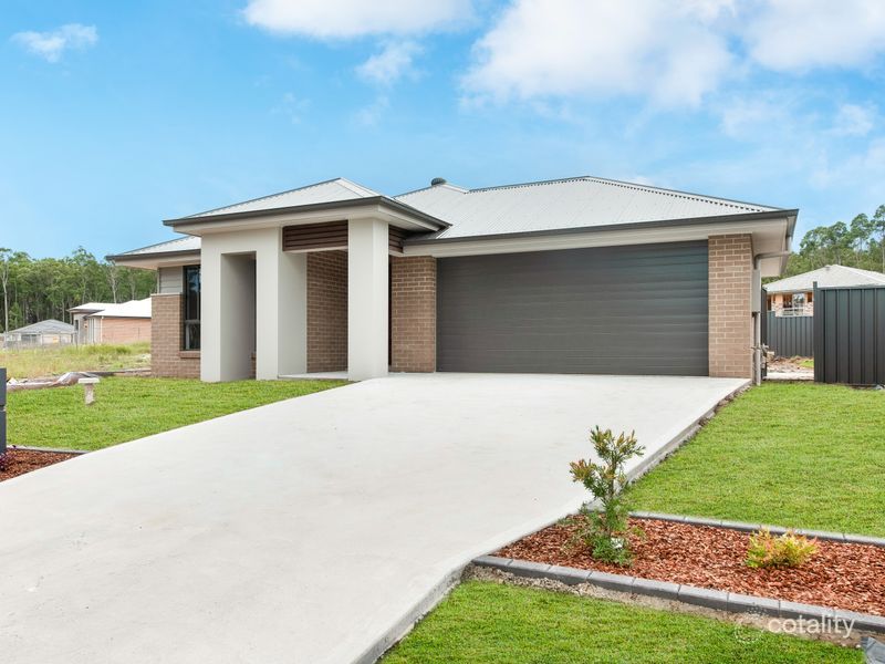 9 Stanhope Cres, Wadalba, NSW 2259