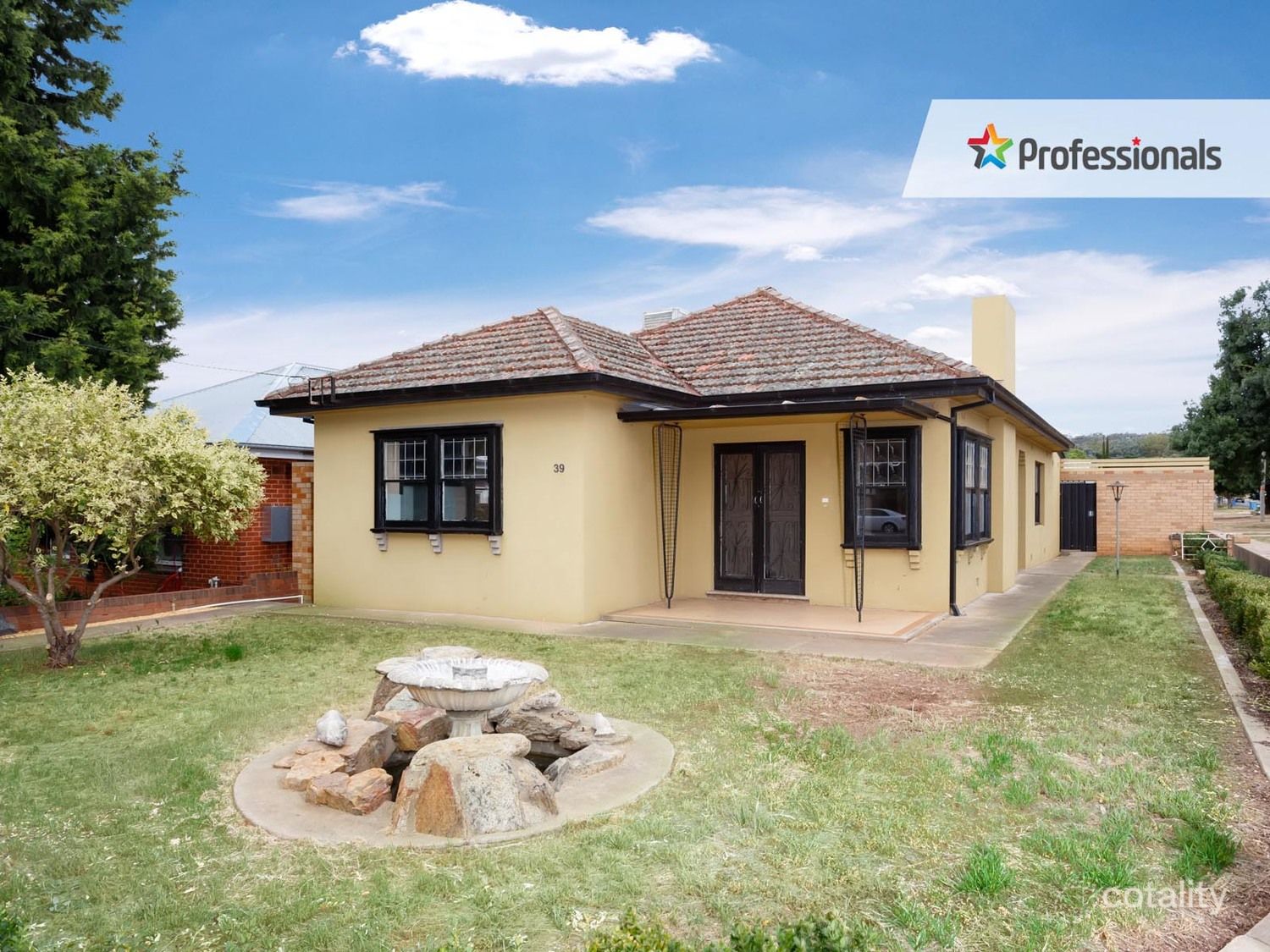 39 Trevor St, Turvey Park, NSW 2650